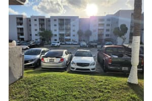 8145 NW 7th St APT 106, Miami, FL 33126, Sold 06/06/22