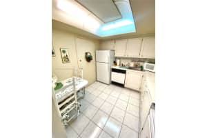 3180 S Ocean Dr APT 317, Hallandale Beach, FL 33009, Sold 08/11/22