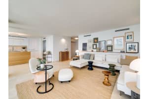 881 Ocean Dr, Key Biscayne, FL 33149, Sold 09/13/22
