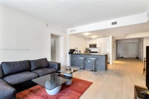 1010 Brickell Ave 1404, Miami