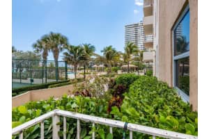 1912 S Ocean Dr #2d, Hallandale Beach, FL 33009, Sold 06/14/22