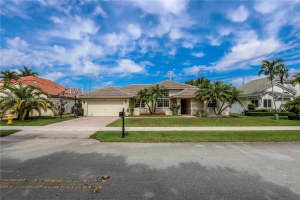 3331 Overlook Rd, Davie, FL 33328, Sold 08/01/22