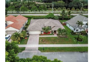 3331 Overlook Rd, Davie, FL 33328, Sold 08/01/22