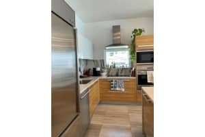 2020 N Bayshore Dr APT 801, Miami, FL 33137, Sold 07/12/22