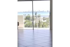 1455 N Treasure Dr l, North Bay Village, FL 33141, Sold 09/07/22