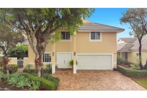 9926 NW 47th Terrace, Doral, FL 33178, Sold 08/05/22