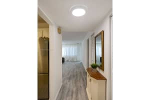 410 SE 2nd St APT 111, Hallandale Beach, FL 33009, Sold 05/27/22