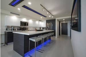 2625 Collins Ave APT 207, Miami Beach, FL 33140, Sold 05/31/22