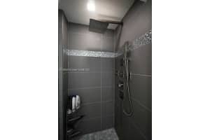 2625 Collins Ave APT 207, Miami Beach, FL 33140, Sold 05/31/22