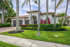 526 Les Jardin Dr, Palm Beach Gardens, FL 33410, Sold 08/01/22