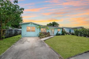 607 NW 10th St, Dania Beach, FL 33004, Sold 08/01/22