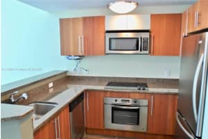 300 S Biscayne Blvd l 1206, Miami, FL 33131, Sold 07/12/22