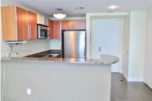 300 S Biscayne Blvd l 1206, Miami, FL 33131, Sold 07/12/22