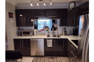 1001 Colony Point Cir APT 402, Pembroke Pines, FL 33026, Sold 08/30/22