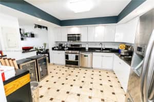 600 NE 36th St PH 23, Miami, FL 33137, Sold 07/07/22