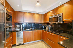 1331 Brickell Bay Dr APT 1504, Miami, FL 33131, Sold 06/06/22