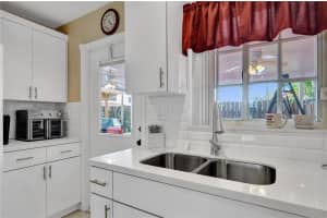 2860 W 80th St Apt 116-12, Hialeah, FL 33018, Sold 06/10/22