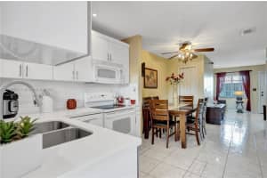 2860 W 80th St Apt 116-12, Hialeah, FL 33018, Sold 06/10/22