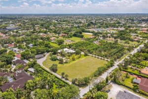 12220 SW 43rd St, Miami, FL 33175, Sold 08/25/22