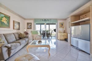 200 SE 5th Ave APT 306, Dania Beach, FL 33004, Sold 06/16/22