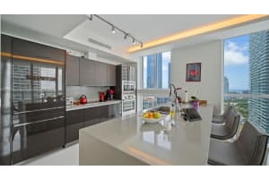 1080 Brickell Ave UNIT 2701, Miami, FL 33131, Sold 08/11/22