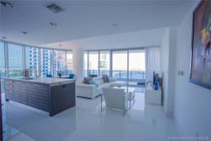 200 Biscayne Blvd Way APT 4201, Miami, FL 33131, Sold 10/17/23