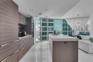 200 Biscayne Blvd Way APT 4201, Miami, FL 33131, Sold 10/17/23