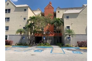 8225 Lake Dr APT 307, Doral, FL 33166, Sold 06/07/22