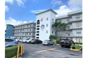 2775 W 52nd St APT 310, Hialeah, FL 33016, Sold 06/27/22
