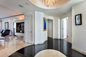 Portofino Tower, 300 South Pointe Dr, Miami Beach, FL 33139, Sold 10/07/22