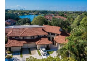 9272 NW 9th Ct, Plantation, FL 33324, Sold 07/05/22