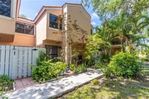 11800 SW 80th St APT 119, Miami, FL 33183, Sold 08/10/22