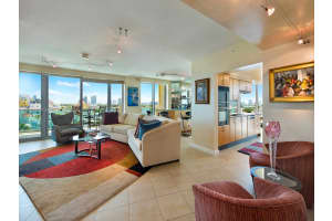 1455 Ocean Dr APT 902, Miami Beach, FL 33139, Sold 05/06/22