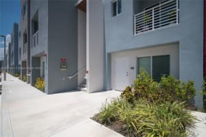 2555 NE 193rd St #2101, Miami, FL 33180, Sold 07/08/22