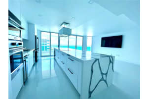 5025 Collins Ave APT 1204, Miami Beach, FL 33140, Sold 11/28/22