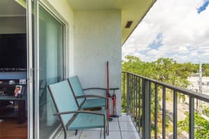 8950 NE 8th Ave APT 502, Miami, FL 33138, Sold 08/05/22