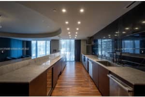 68 SE 6th St, Miami, FL 33131, Sold 03/17/23