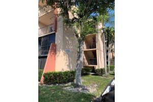 13701 Kendale Lakes Cir b 211, Miami, FL 33183, Sold 05/27/22