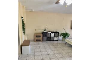 13701 Kendale Lakes Cir b 211, Miami, FL 33183, Sold 05/27/22