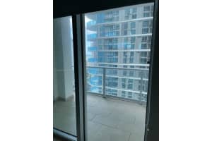 300 S Biscayne Blvd t 2804, Miami, FL 33131, Sold 09/23/22