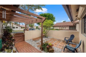 8553 SW 113th Ct, Miami, FL 33173, Sold 05/23/22