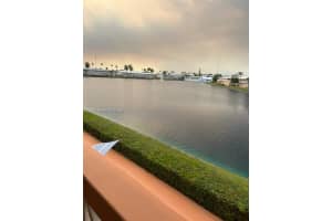 1012 SW 11th St, Hallandale Beach, FL 33009, Sold 06/21/22