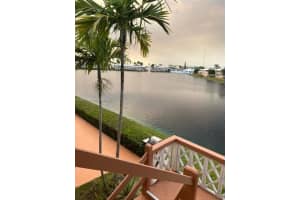 1012 SW 11th St, Hallandale Beach, FL 33009, Sold 06/21/22