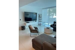 2950 NE 188th St APT 124, Aventura, FL 33180, Sold 09/22/22