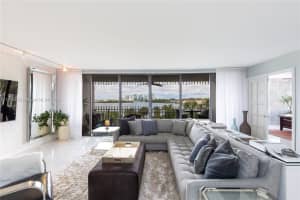 1 Grove Isle Dr A406, Miami, FL 33133, Sold 08/05/22