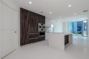 851 NE 1st Ave #1407, Miami, FL 33132, Sold 09/16/22