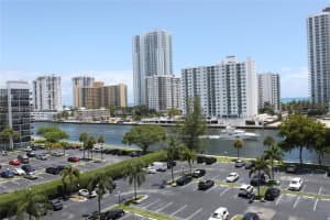 600 Parkview Dr APT 704, Hallandale Beach, FL 33009, Sold 08/16/22