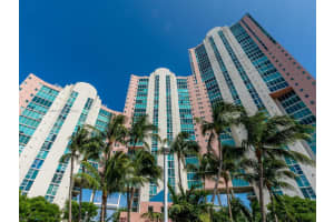 3370 NE 190th St, Aventura, FL 33180, Sold 10/04/22