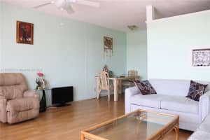 815 SW 10th Terrace, Hallandale Beach, FL 33009, Sold 10/07/22