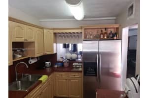 7058 NW 169th St, Hialeah, FL 33015, Sold 07/12/22